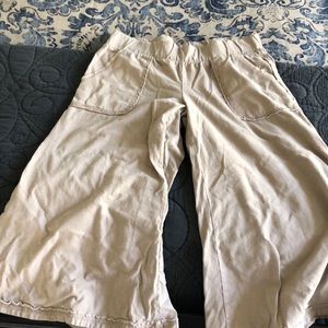 Comfy wide leg Capri beach pant